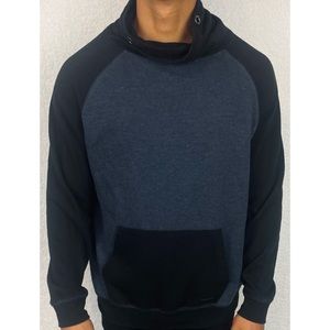 UNIVIBE • Blue/Black Colorblock Pullover Sweater